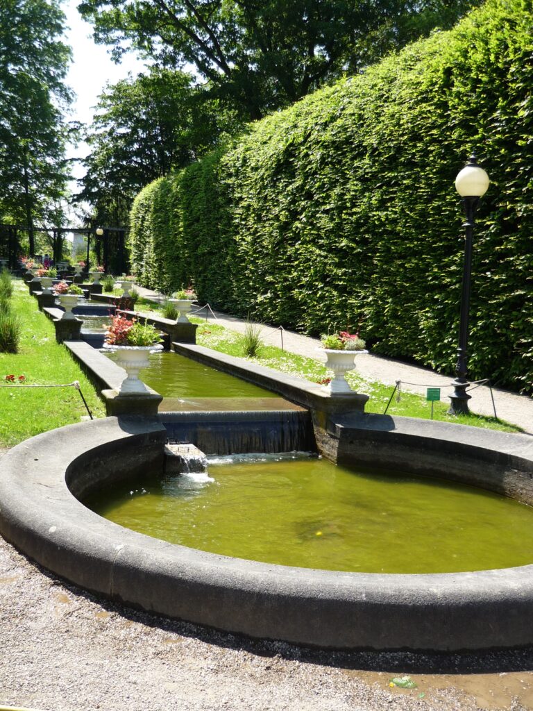 shallow stepped fountain
