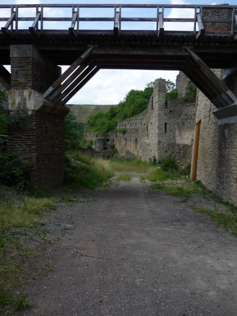 the deep moat of the Burg Rheinfels castle