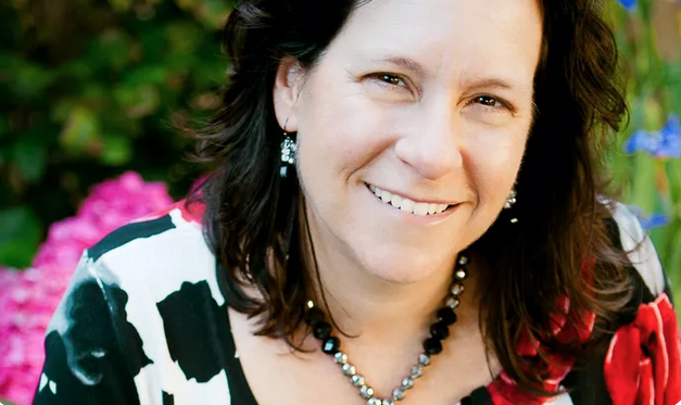 author photo Deborah Halverson